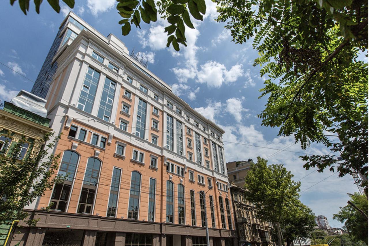 Skycity Apartments Odessa Buitenkant foto