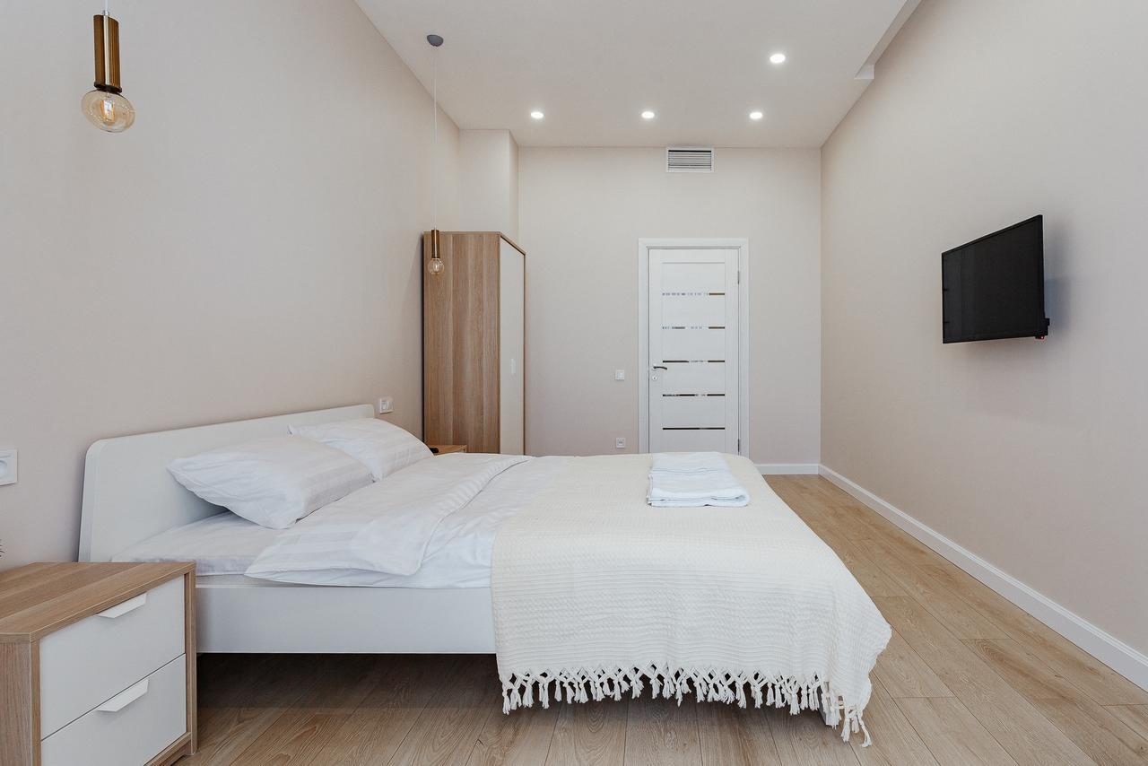 Skycity Apartments Odessa Buitenkant foto