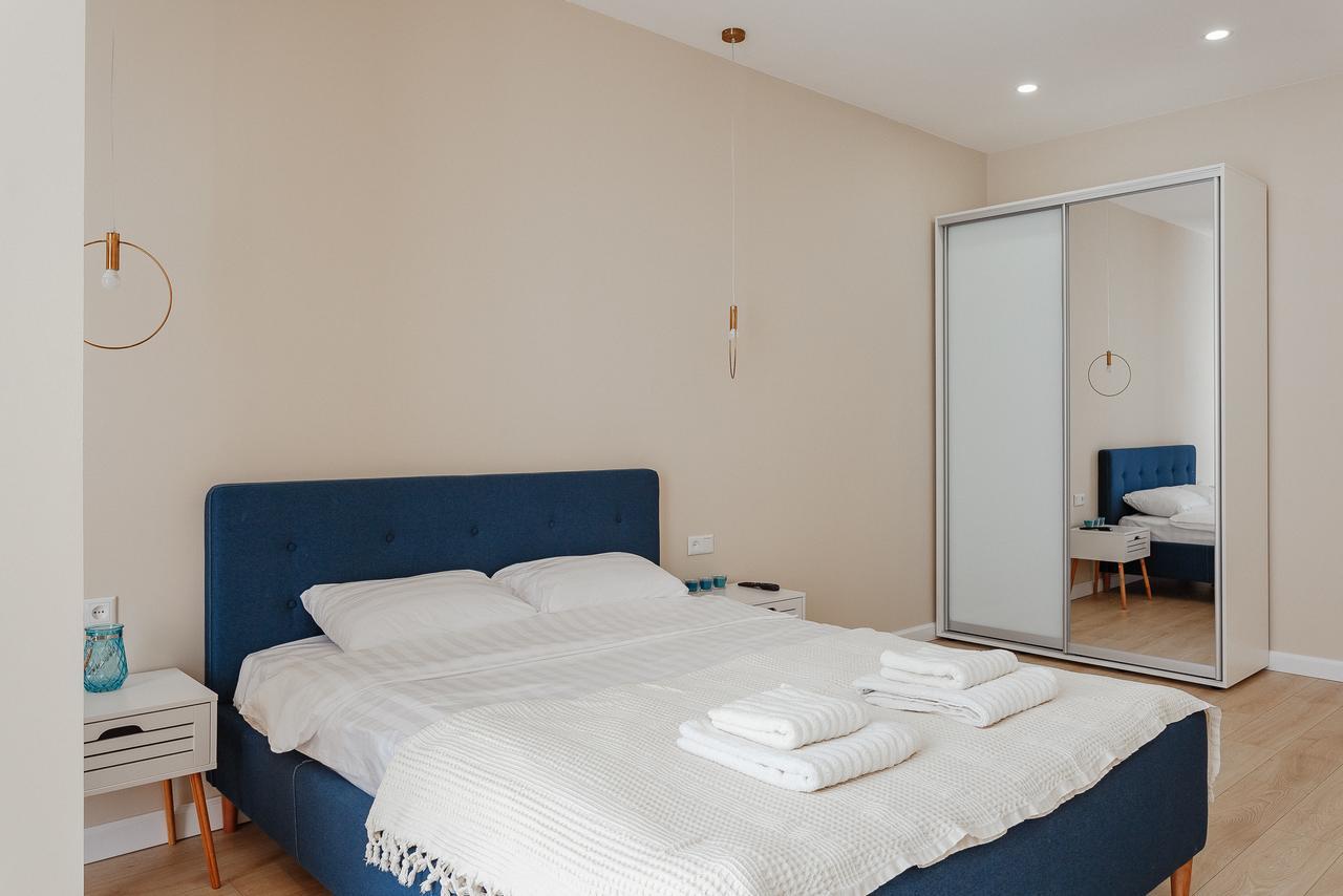 Skycity Apartments Odessa Buitenkant foto