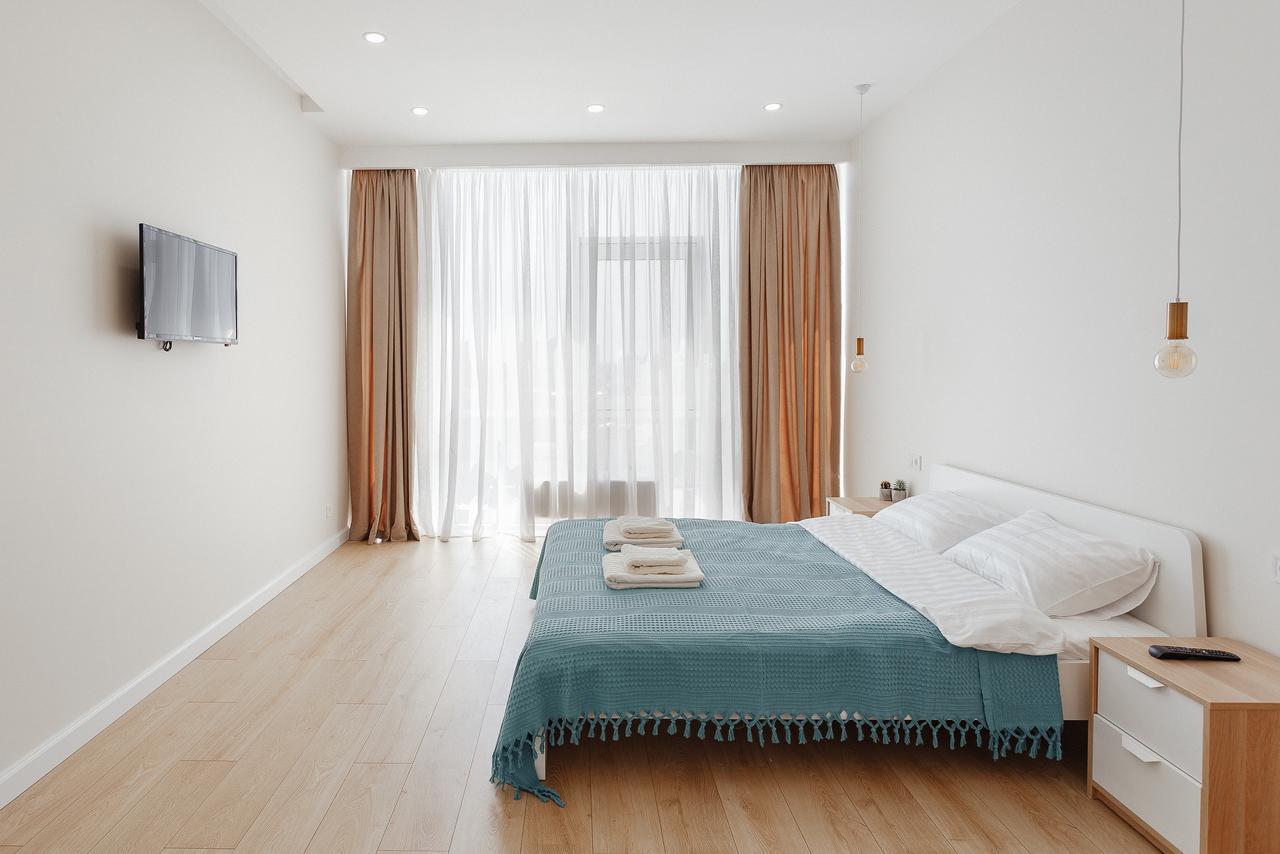 Skycity Apartments Odessa Buitenkant foto