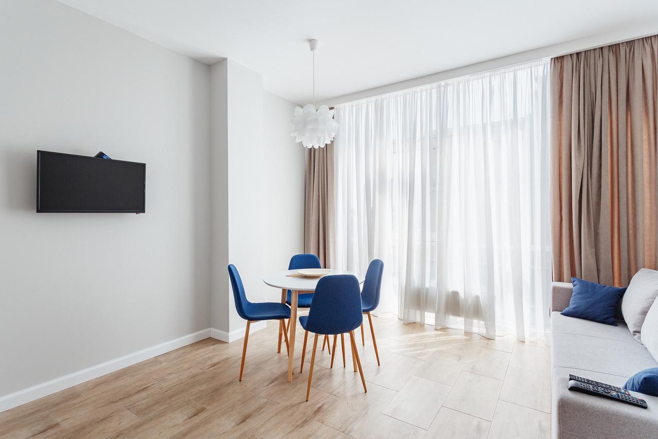 Skycity Apartments Odessa Buitenkant foto