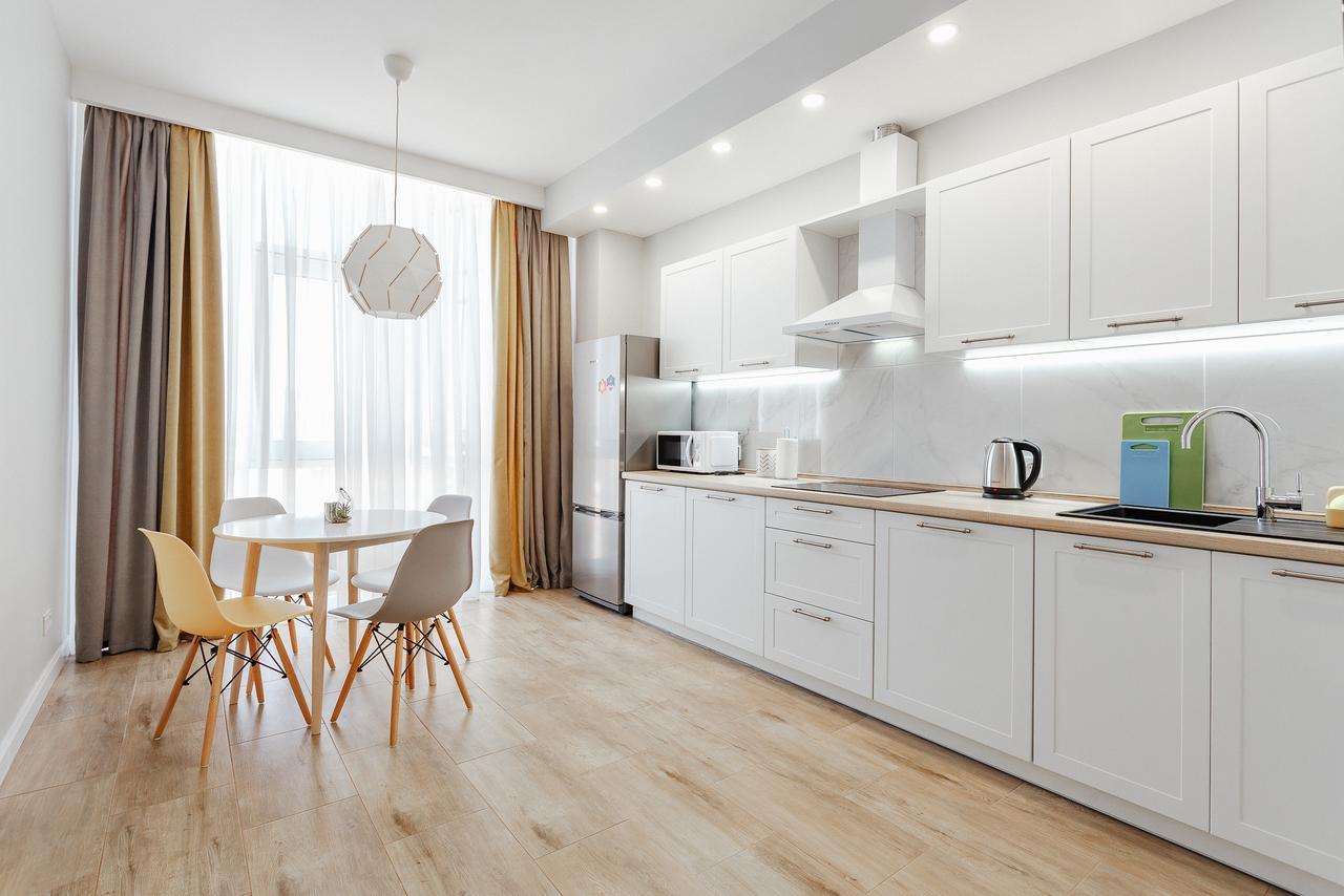 Skycity Apartments Odessa Buitenkant foto