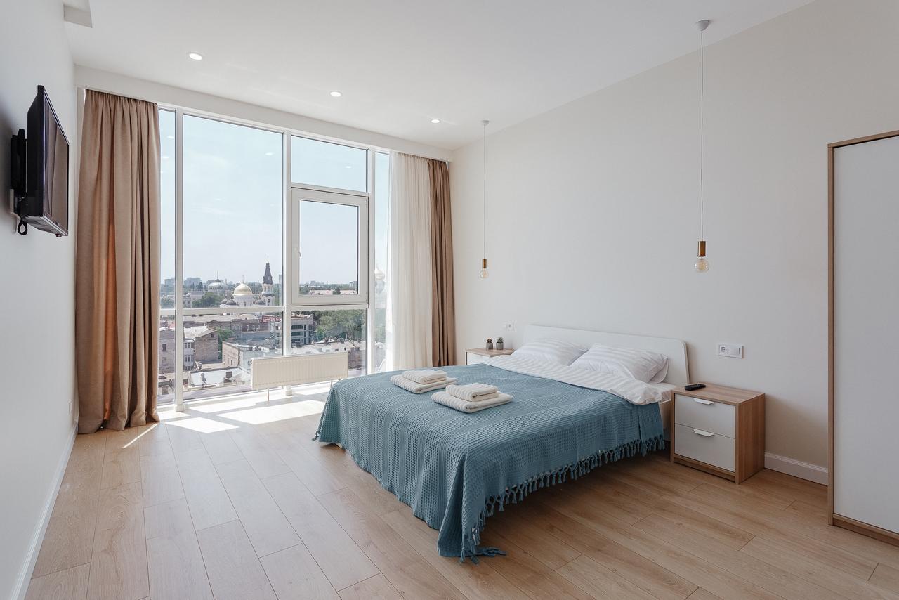 Skycity Apartments Odessa Buitenkant foto