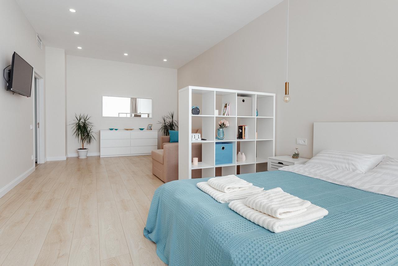Skycity Apartments Odessa Buitenkant foto