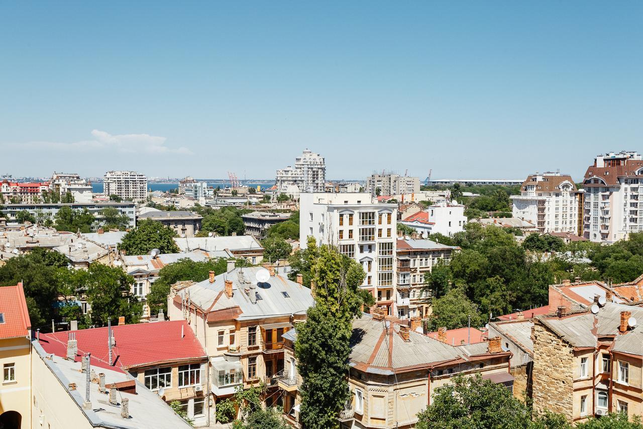 Skycity Apartments Odessa Buitenkant foto