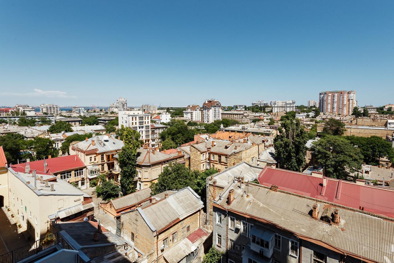 Skycity Apartments Odessa Buitenkant foto